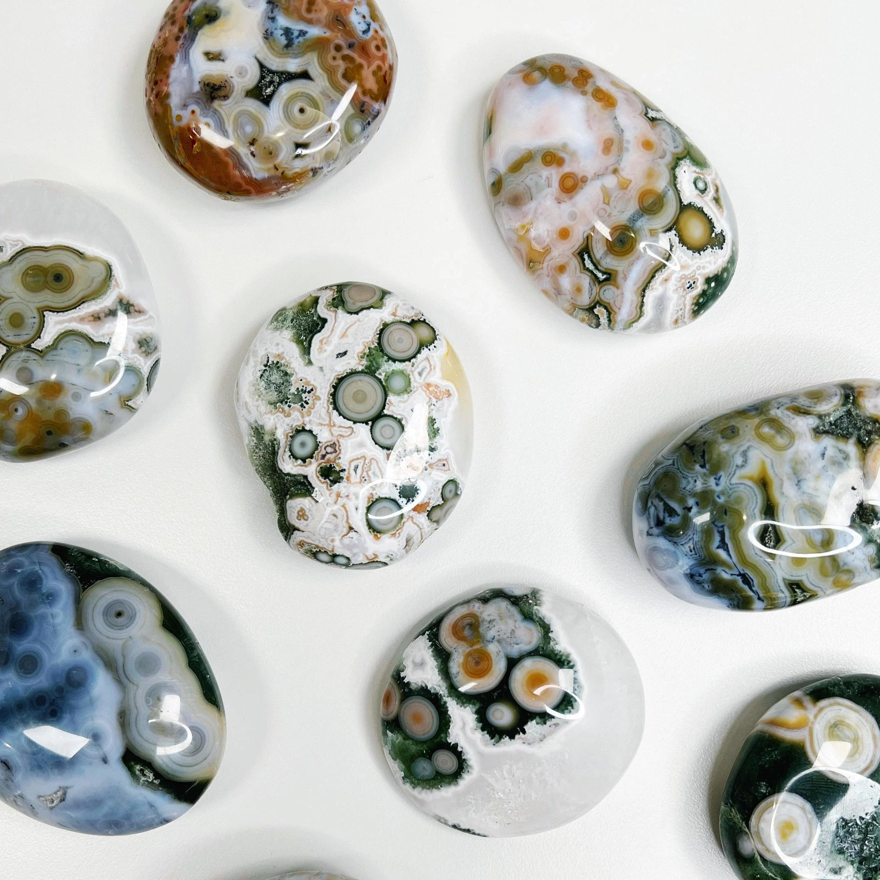 8TH VEIN OCEAN JASPER PALM STONE (EXTRA GRADE) - The Mineral Maven