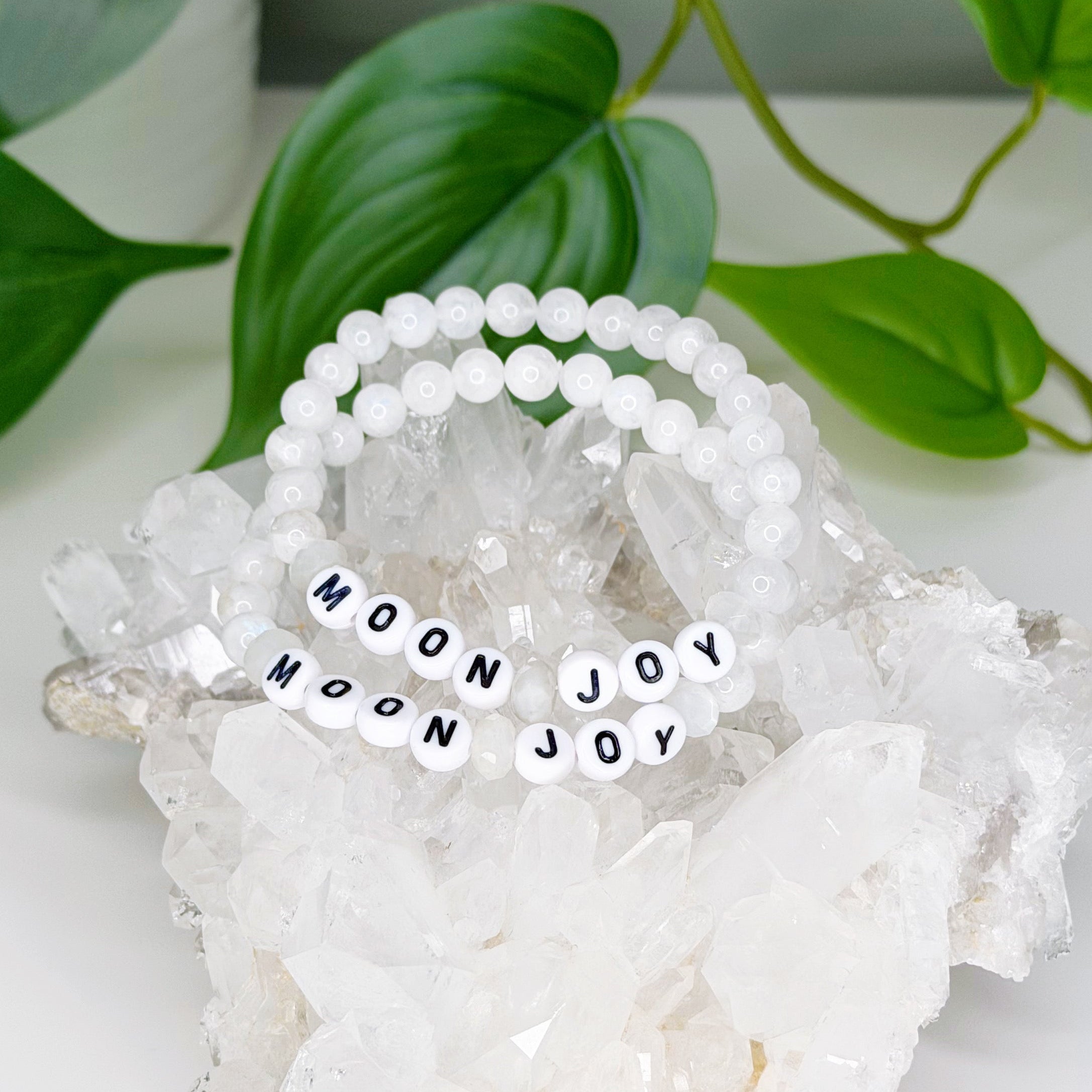 MOON JOY' MOONSTONE 6mm - HANDMADE CRYSTAL BRACELET – The Mineral