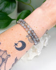 BLACK MICA IN GREY PHANTOM QUARTZ 6mm - HANDMADE CRYSTAL BRACELET
