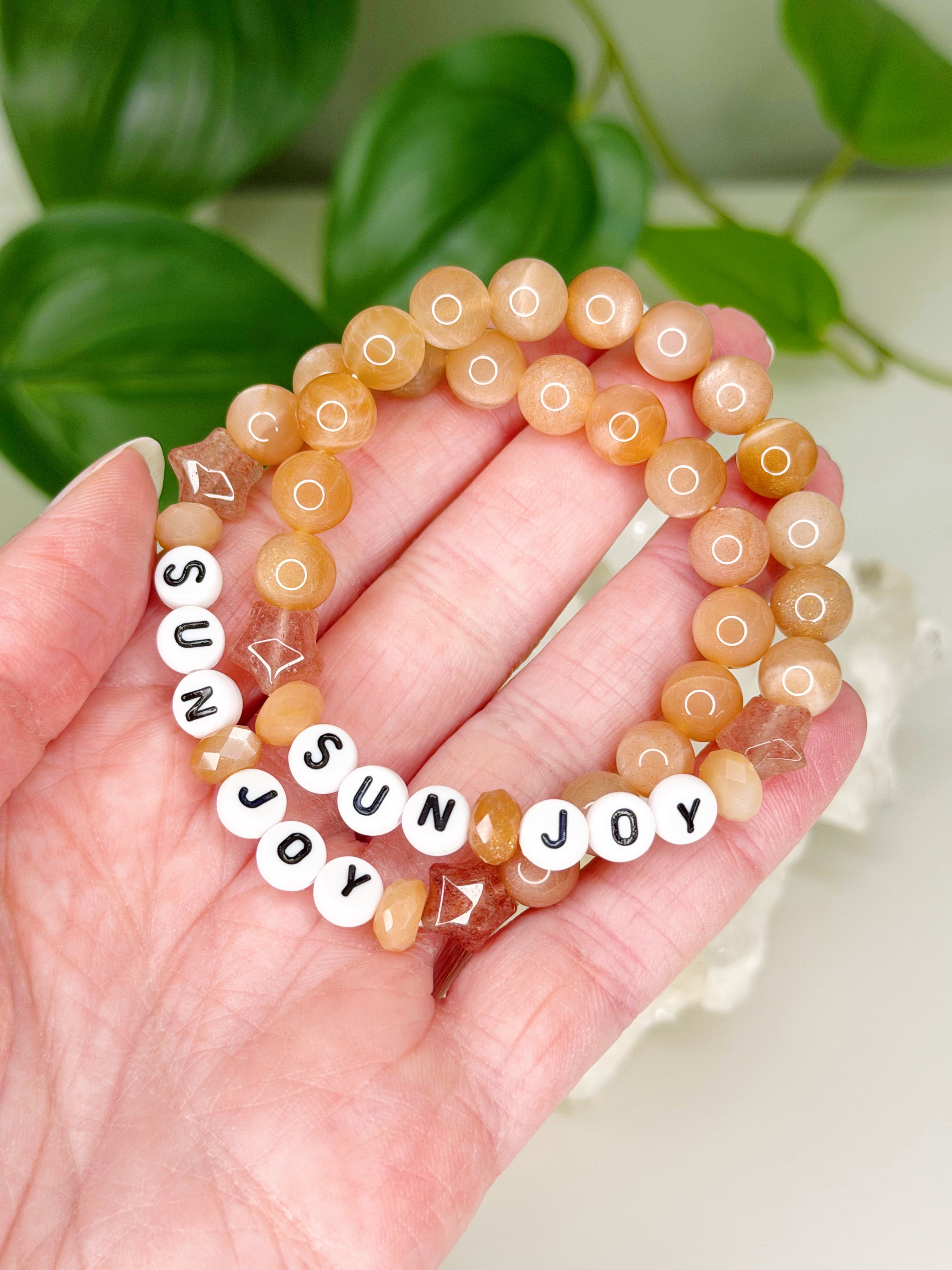 'SUN JOY' SUNSTONE + STRAWBERRY QUARTZ STARS 8mm - HANDMADE CRYSTAL BRACELET