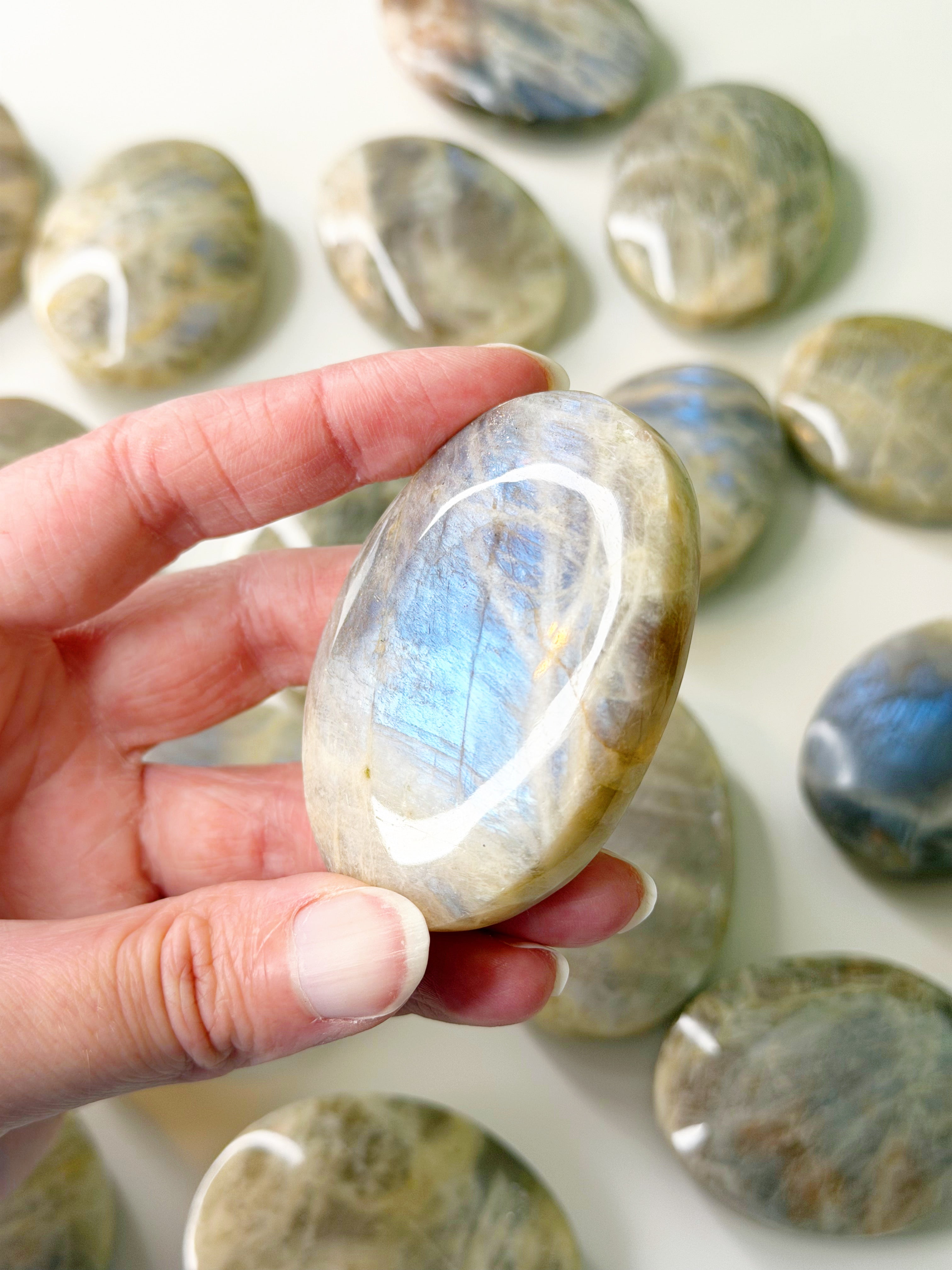 SUNSTONE MOONSTONE PALM STONE