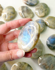 SUNSTONE MOONSTONE PALM STONE