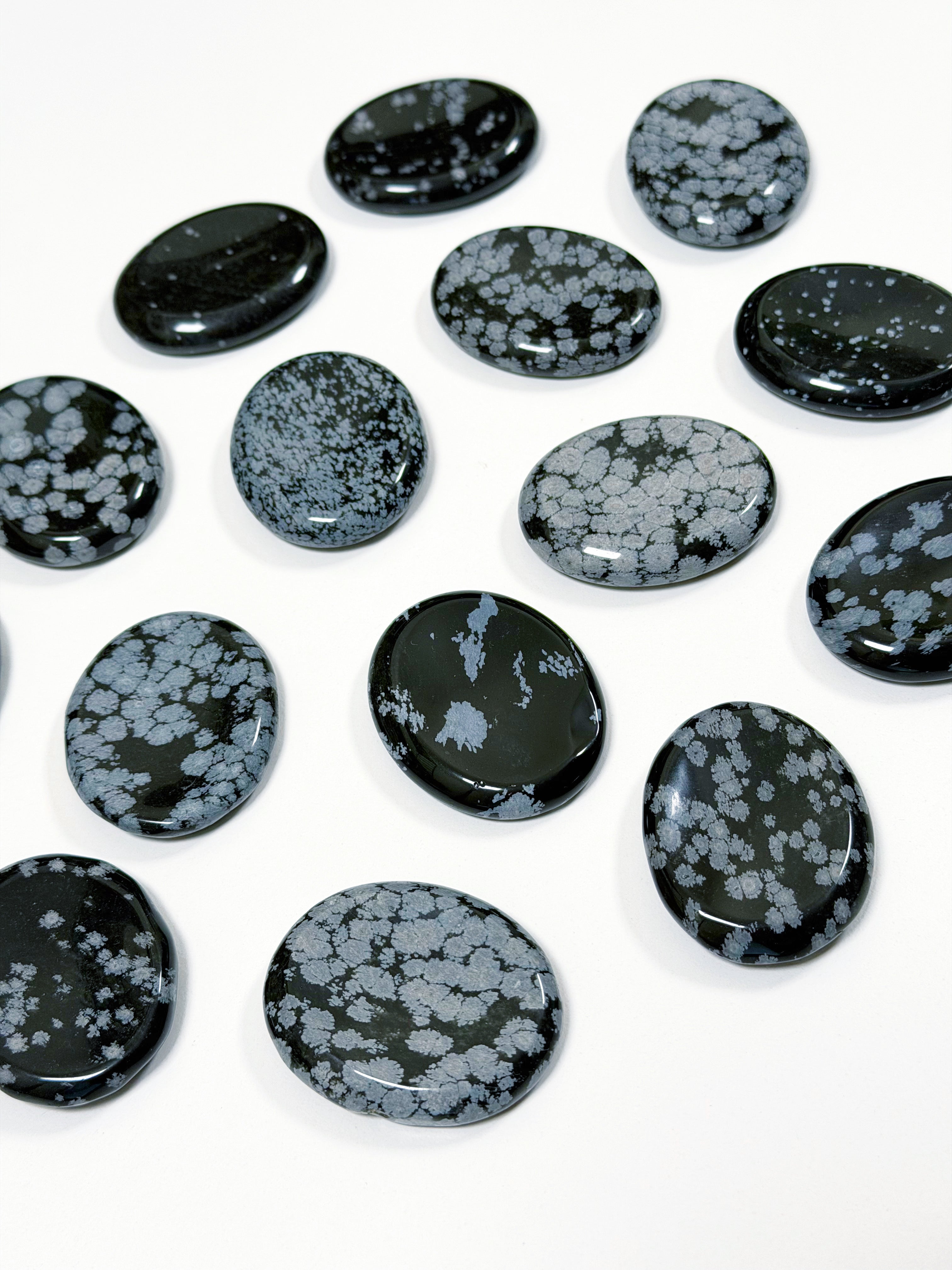 SNOWFLAKE OBSIDIAN THUMBSTONE