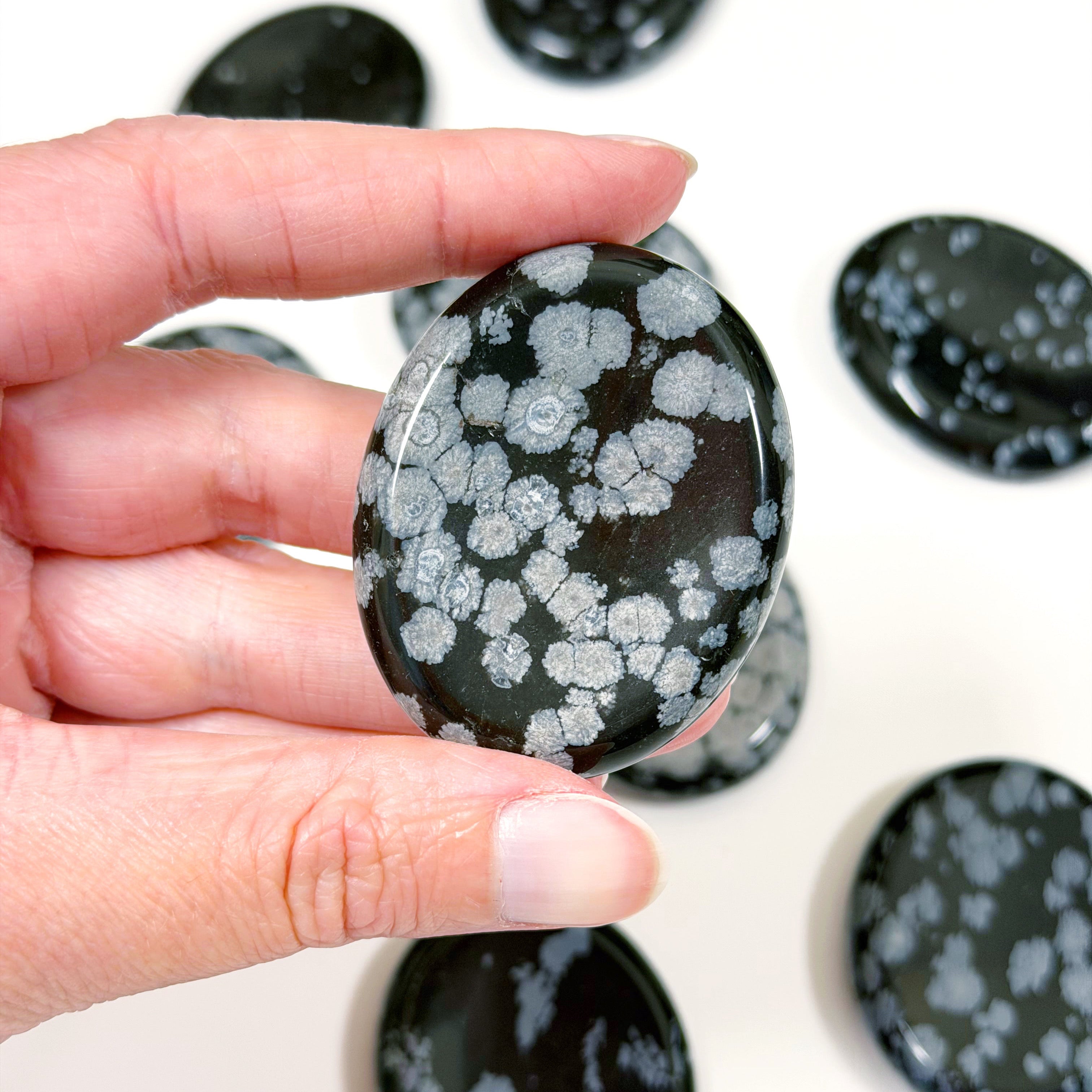 SNOWFLAKE OBSIDIAN THUMBSTONE