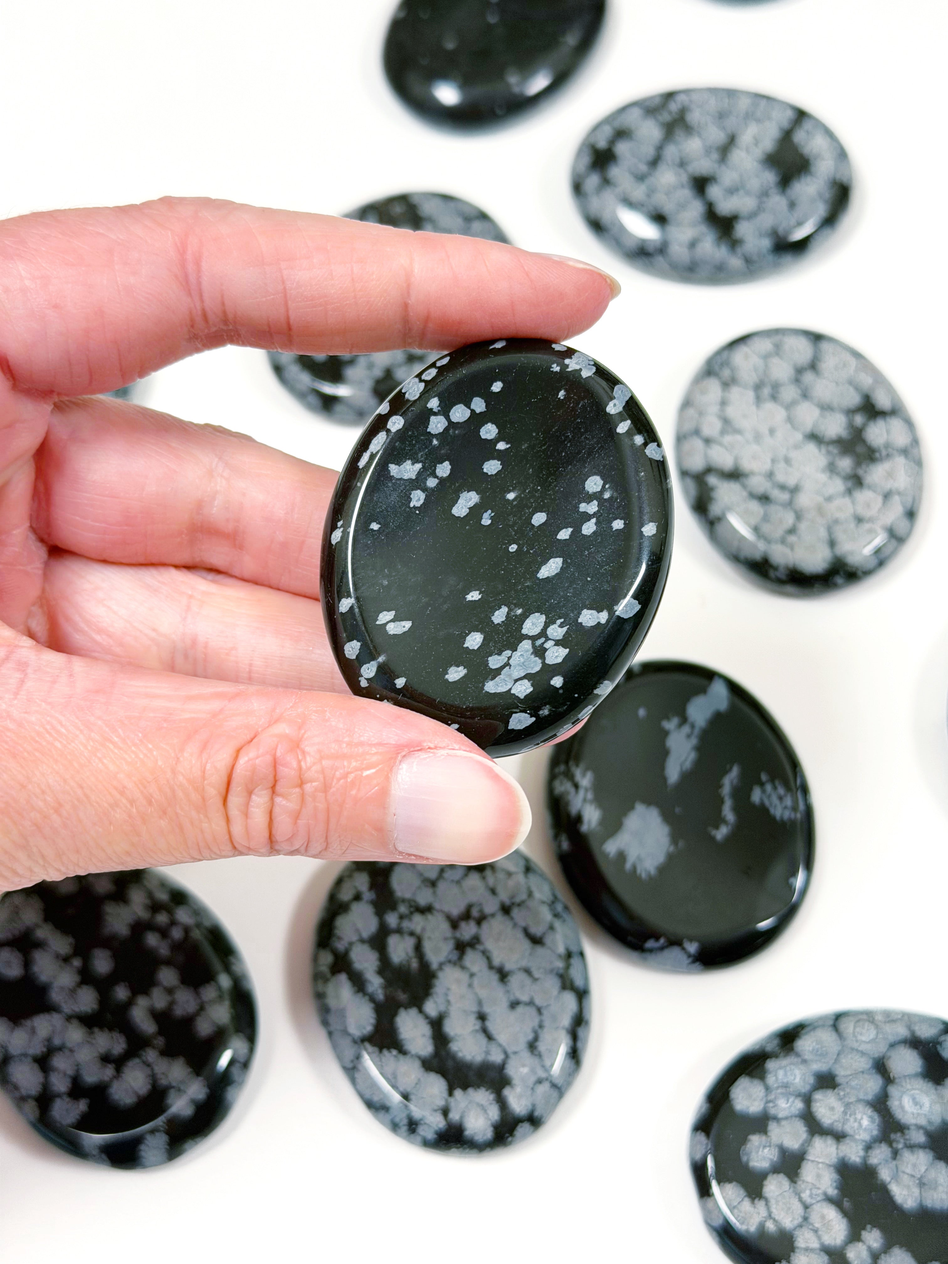 SNOWFLAKE OBSIDIAN THUMBSTONE