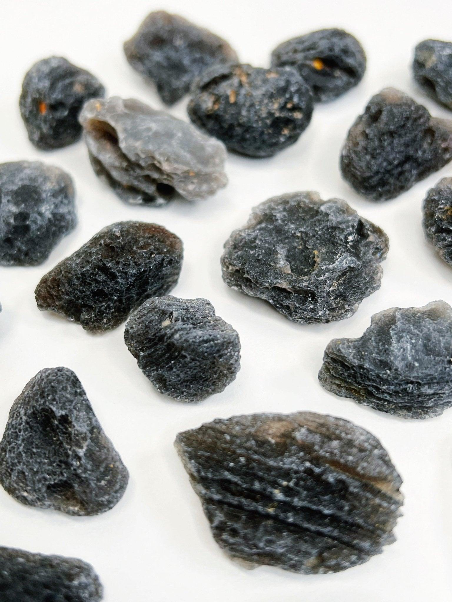 AGNI MANITITE (TEKTITE/PSEUDOTEKTITE) - agni manitite, pseudotektite, tektite - The Mineral Maven