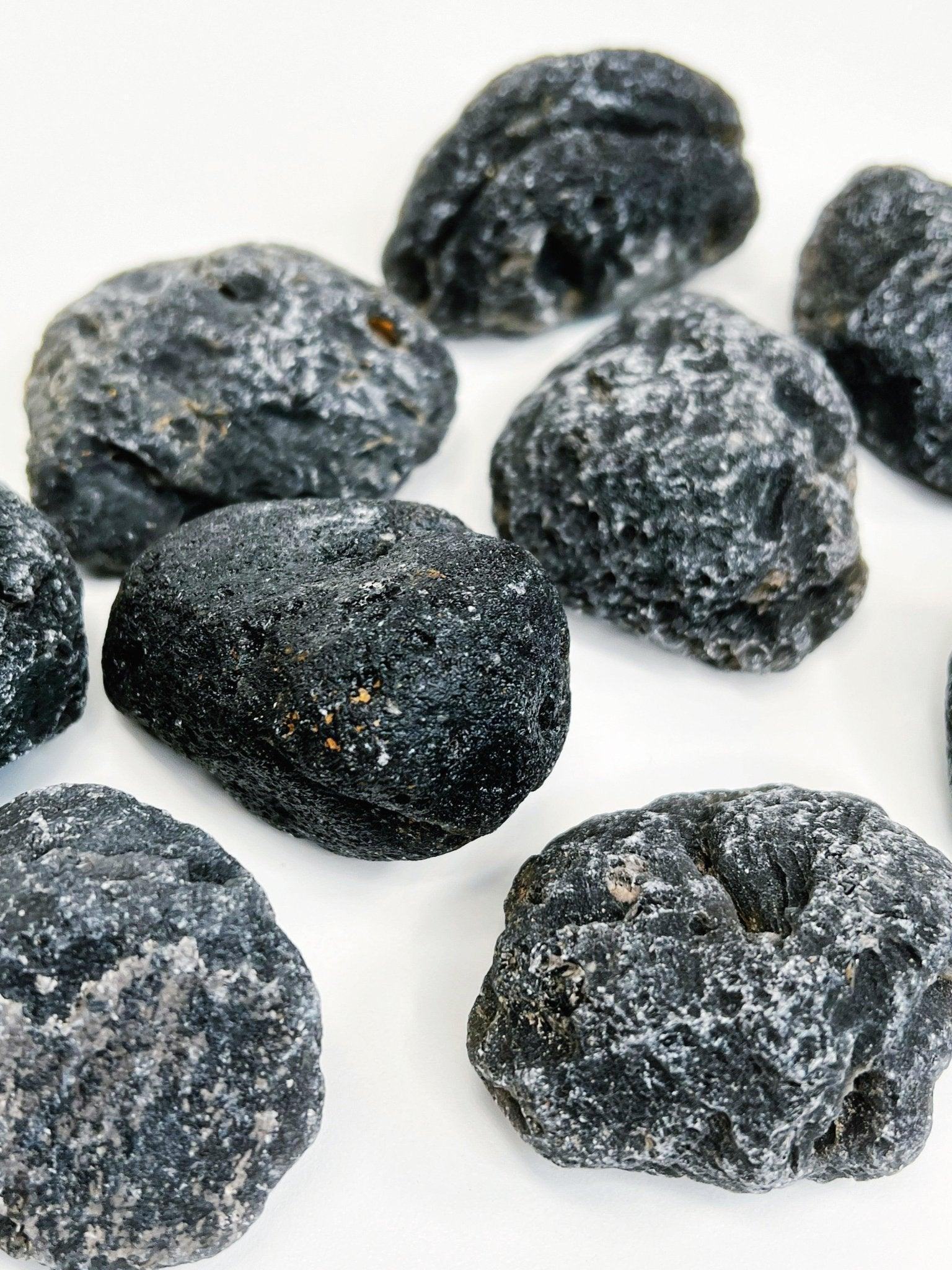 AGNI MANITITE (TEKTITE/PSEUDOTEKTITE) - agni manitite, pseudotektite, tektite - The Mineral Maven