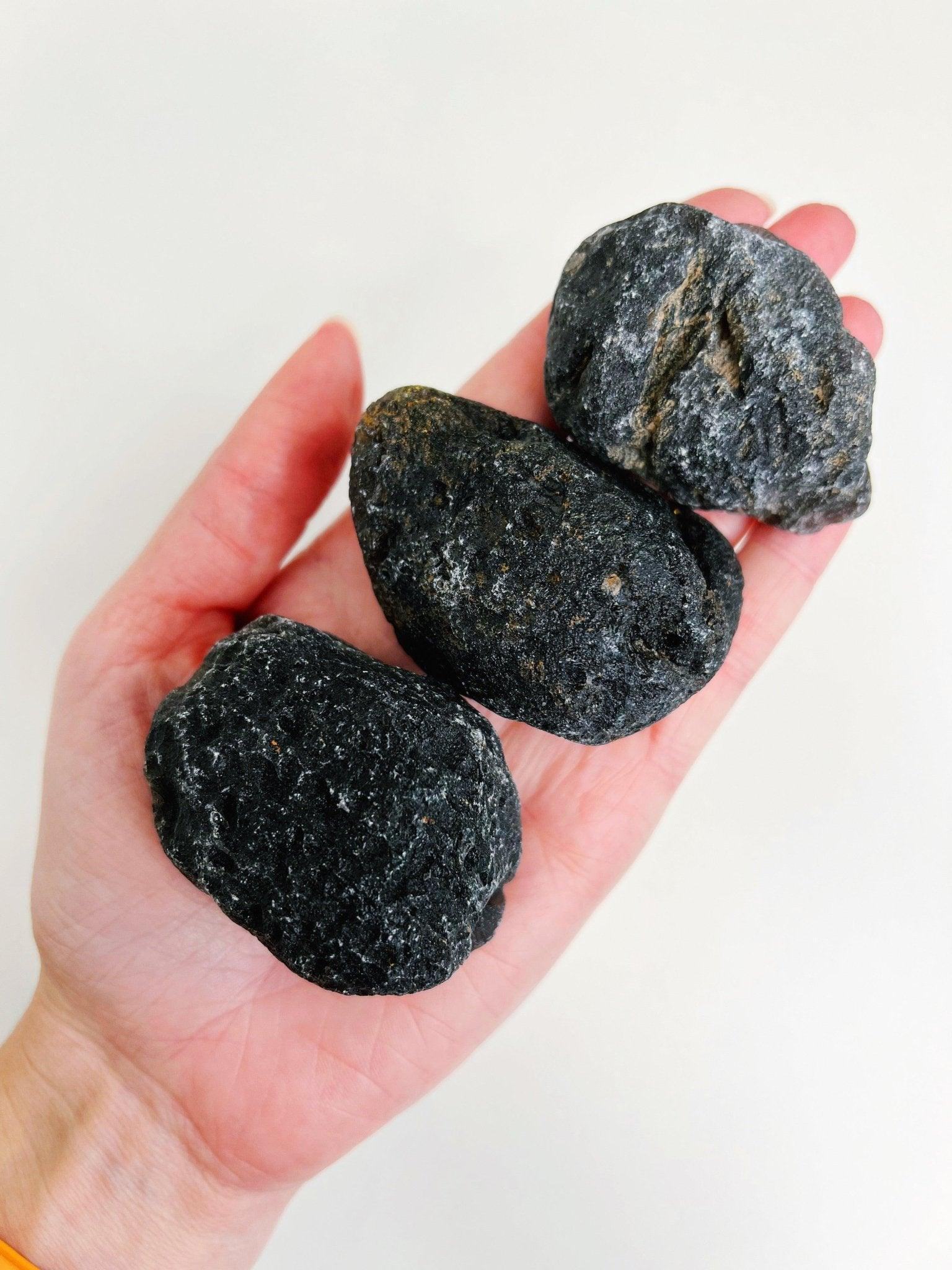 AGNI MANITITE (TEKTITE/PSEUDOTEKTITE) - agni manitite, pseudotektite, tektite - The Mineral Maven