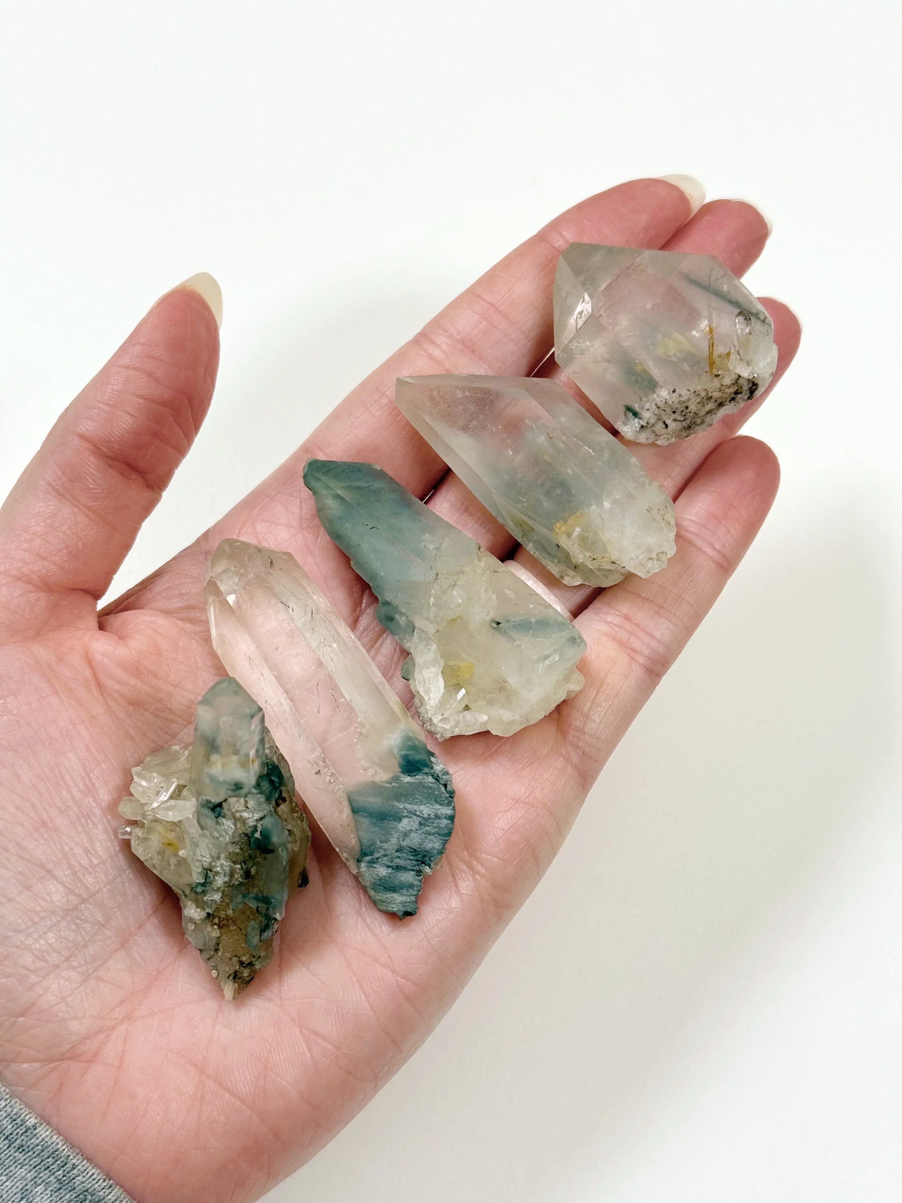 Apolina TARA BLUE STONE　5-7y BLUE TARA QUARTZ TUMBLE – The Mineral Maven