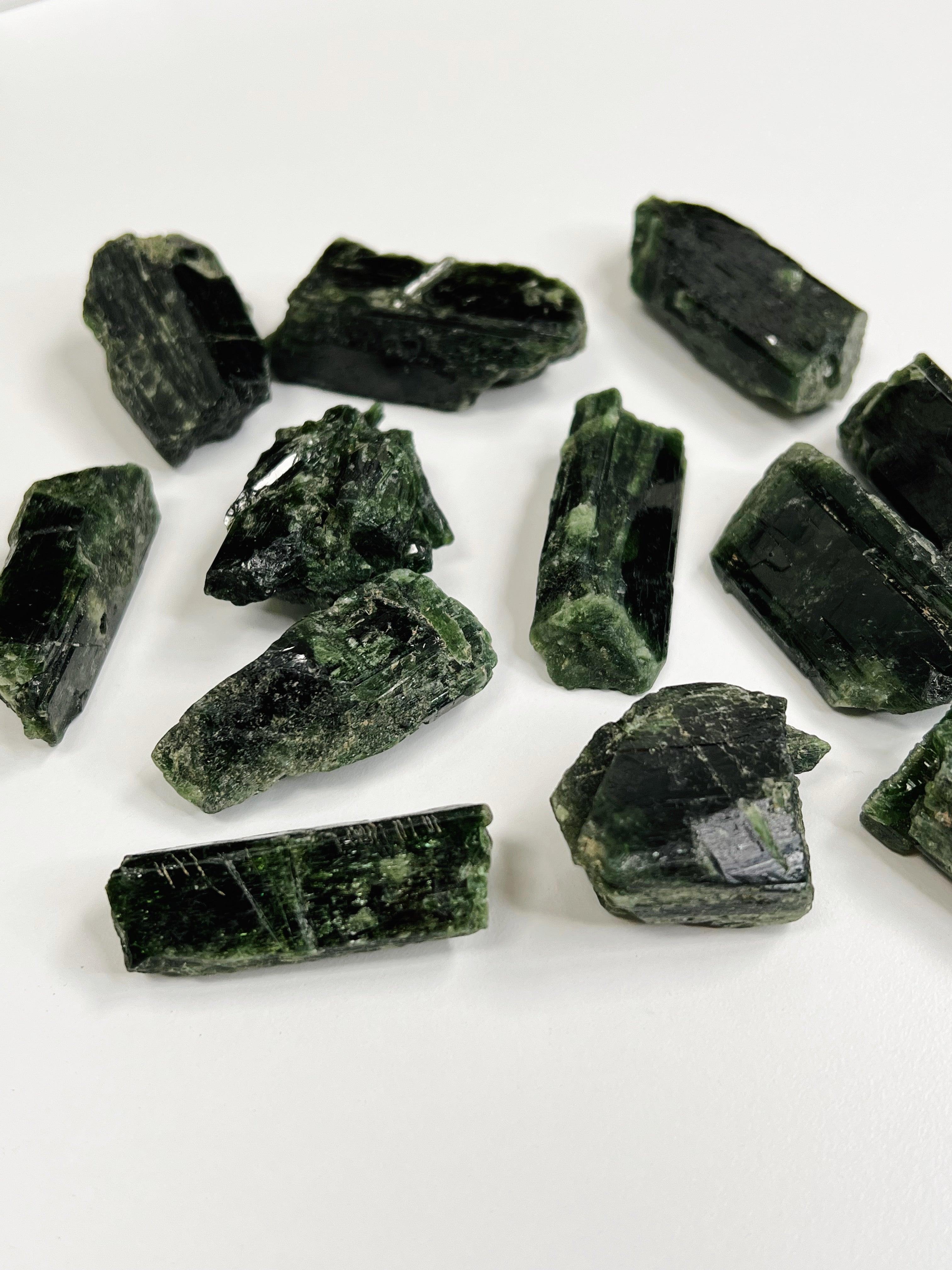 CHROME DIOPSIDE - Black Friday sale, chrome diopside, diopside, pocket crystal, pocket crystals, pocket stone, raw crystal, raw stone - The Mineral Maven