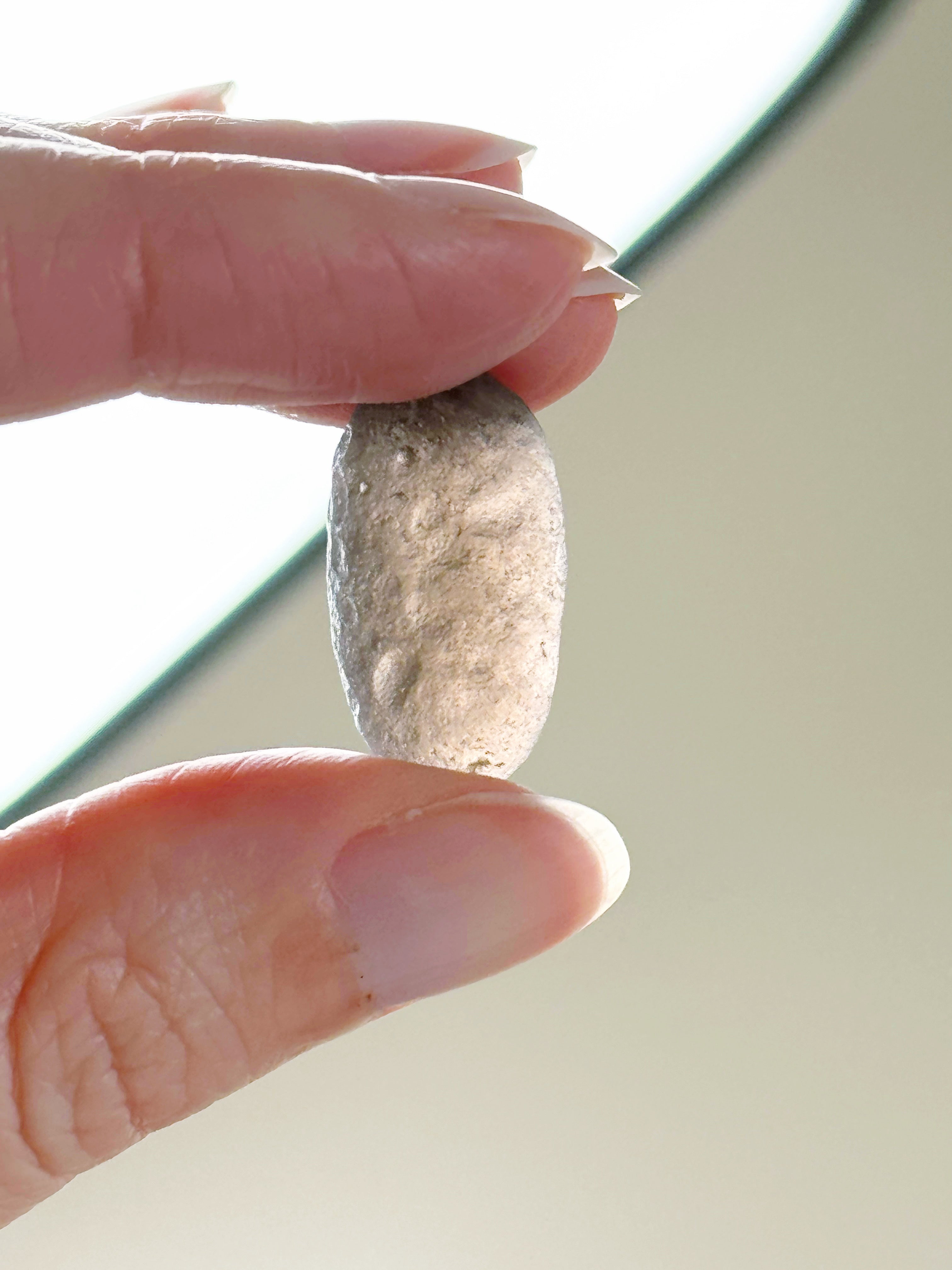 COLOMBIANITE (TEKTITE/PSEUDOTEKTITE) - colombianite, pseudotektite, tektite - The Mineral Maven