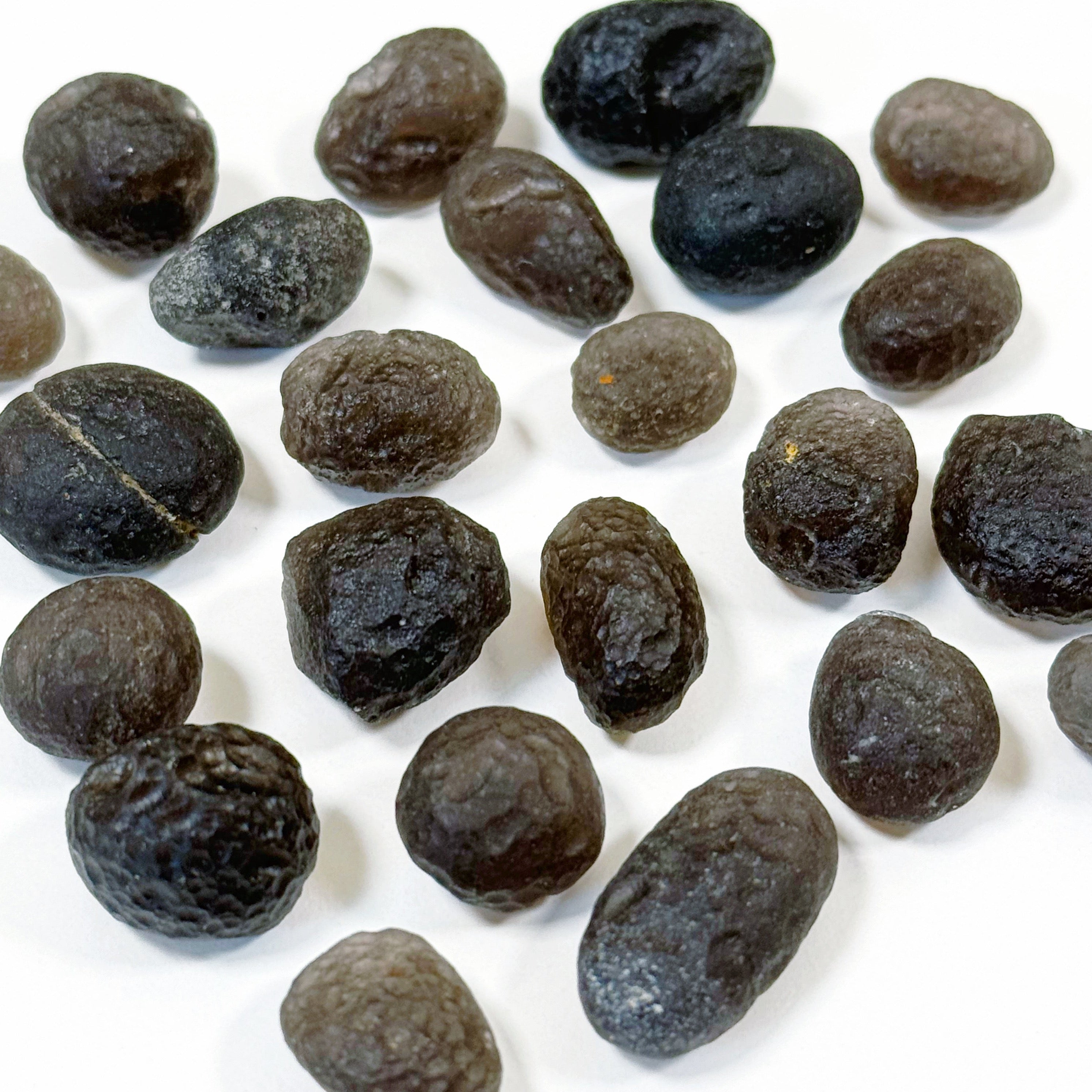 COLOMBIANITE (TEKTITE/PSEUDOTEKTITE) - colombianite, pseudotektite, tektite - The Mineral Maven