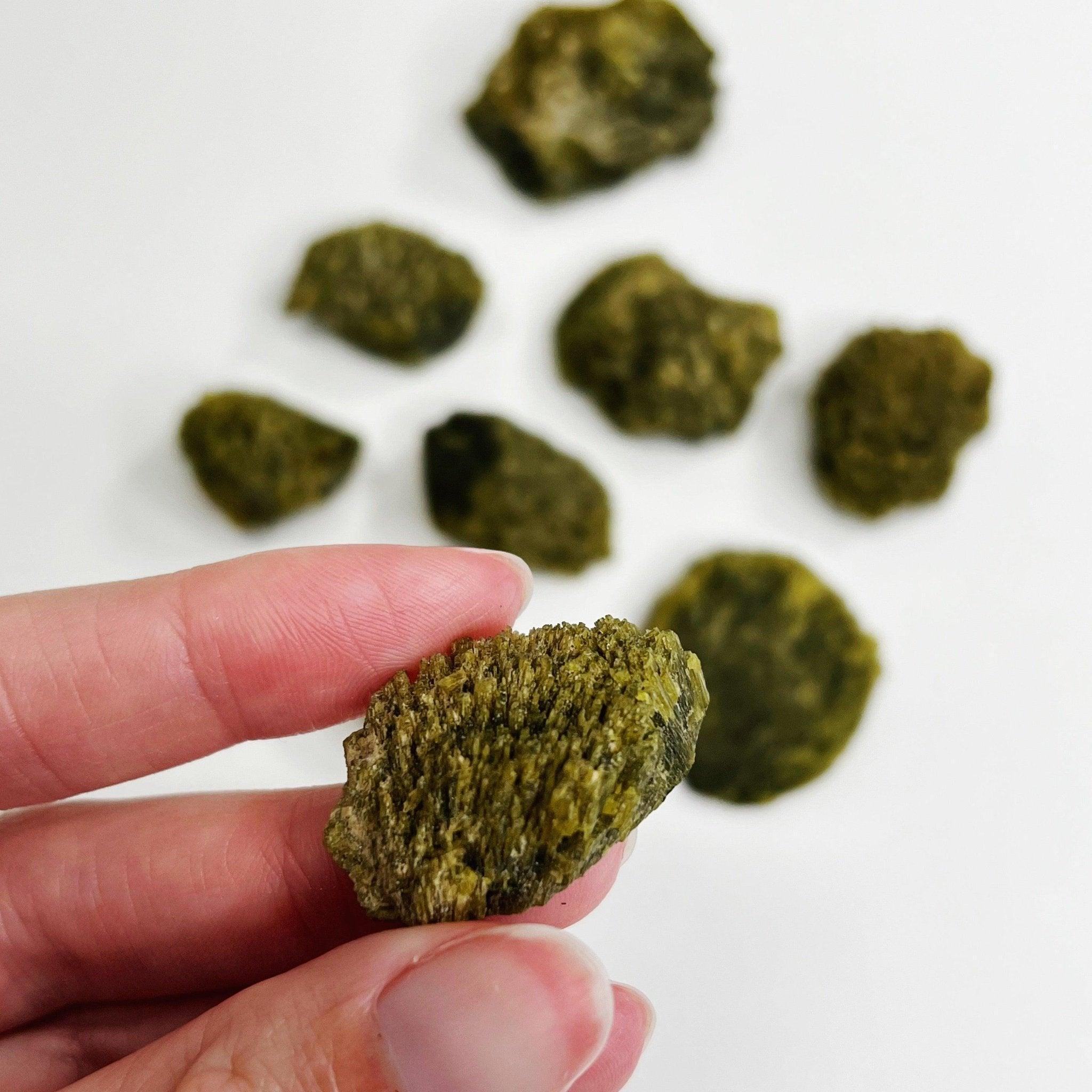 EPIDOTE SPRAY (RAW - TERMINATED CLUSTERS) - 33 bday, abundance gift bundle, epidote, epidote fan, holiday sale, new year sale, raw crystal, raw epidote, raw stone - The Mineral Maven