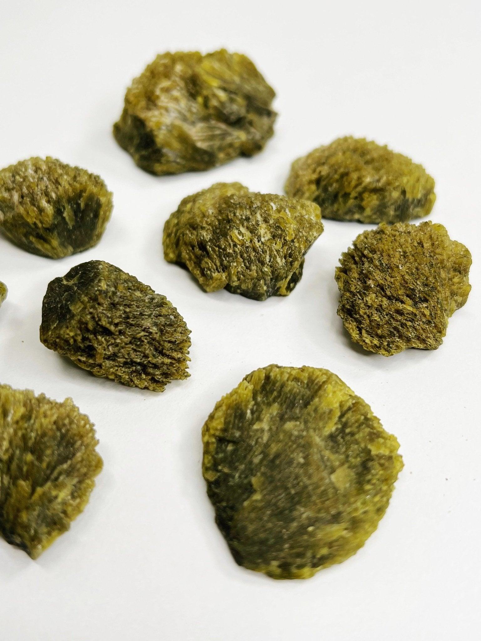 EPIDOTE SPRAY (RAW - TERMINATED CLUSTERS) - 33 bday, abundance gift bundle, epidote, epidote fan, holiday sale, new year sale, raw crystal, raw epidote, raw stone - The Mineral Maven