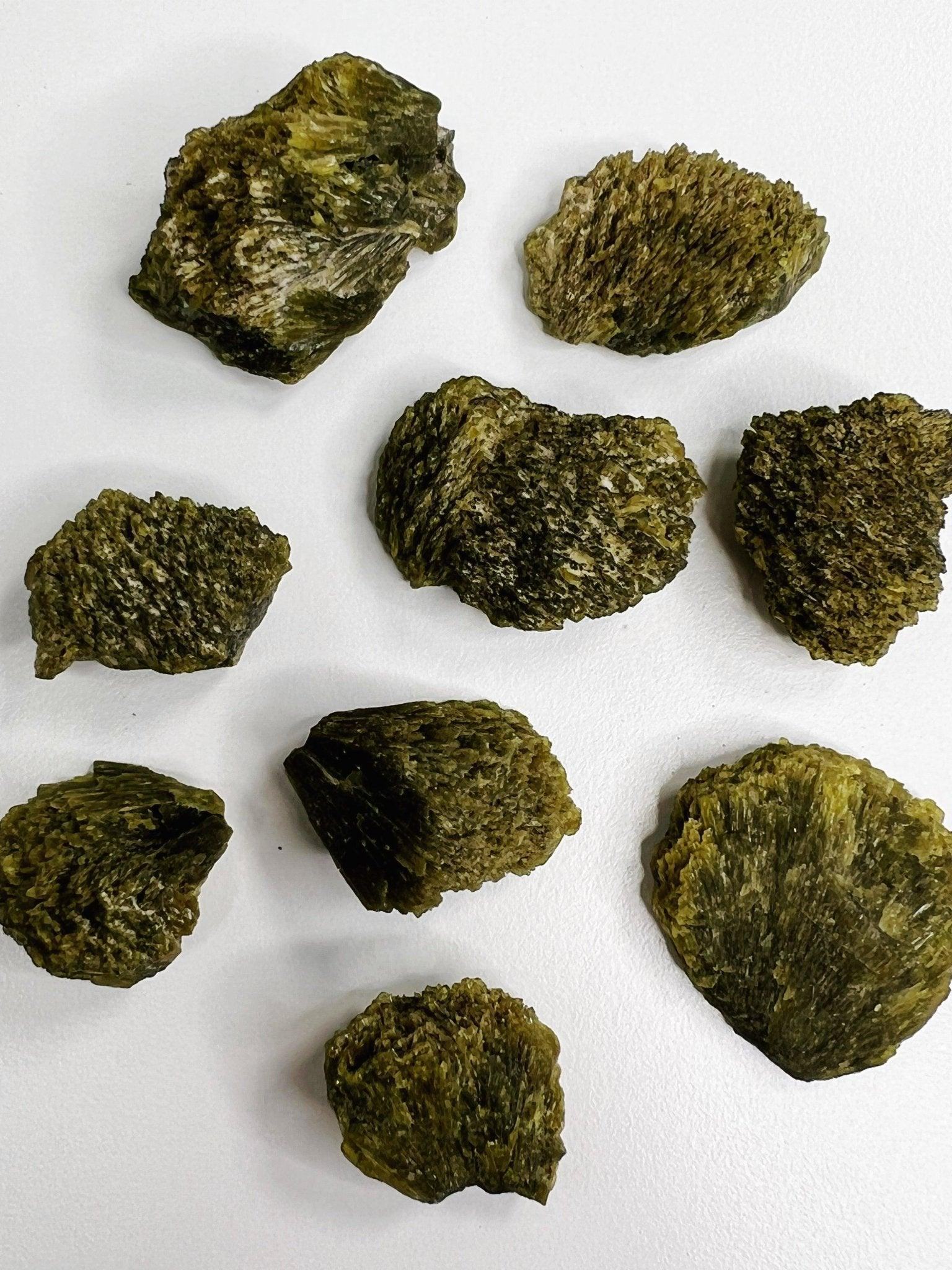 EPIDOTE SPRAY (RAW - TERMINATED CLUSTERS) - 33 bday, abundance gift bundle, epidote, epidote fan, holiday sale, new year sale, raw crystal, raw epidote, raw stone - The Mineral Maven