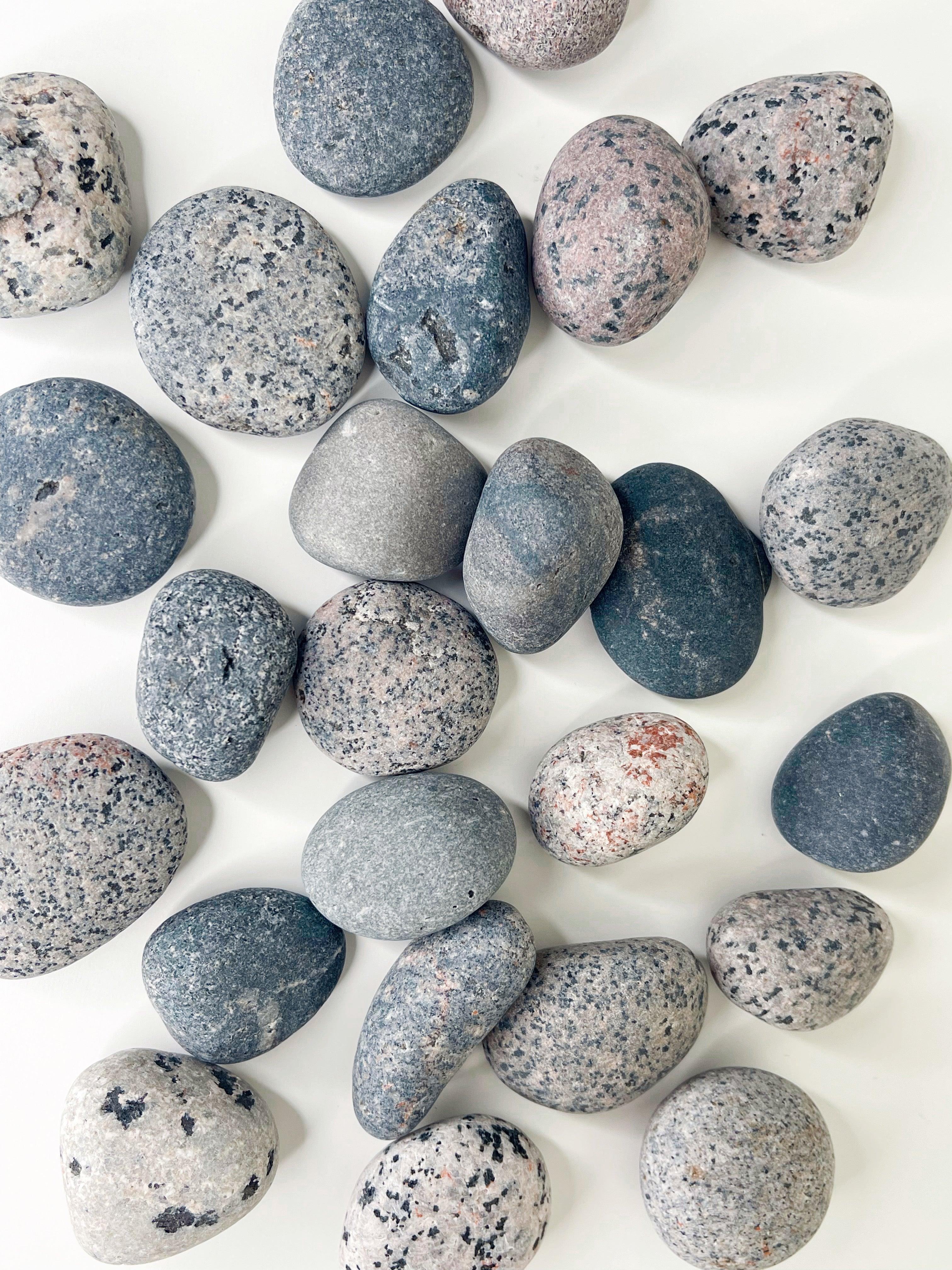 LAKE SUPERIOR "FIRELITE" UV STONE - Black Friday sale, emberlite, firelite, lake superior, pocket crystal, tumble, uv fluorescent, yooperlite - The Mineral Maven