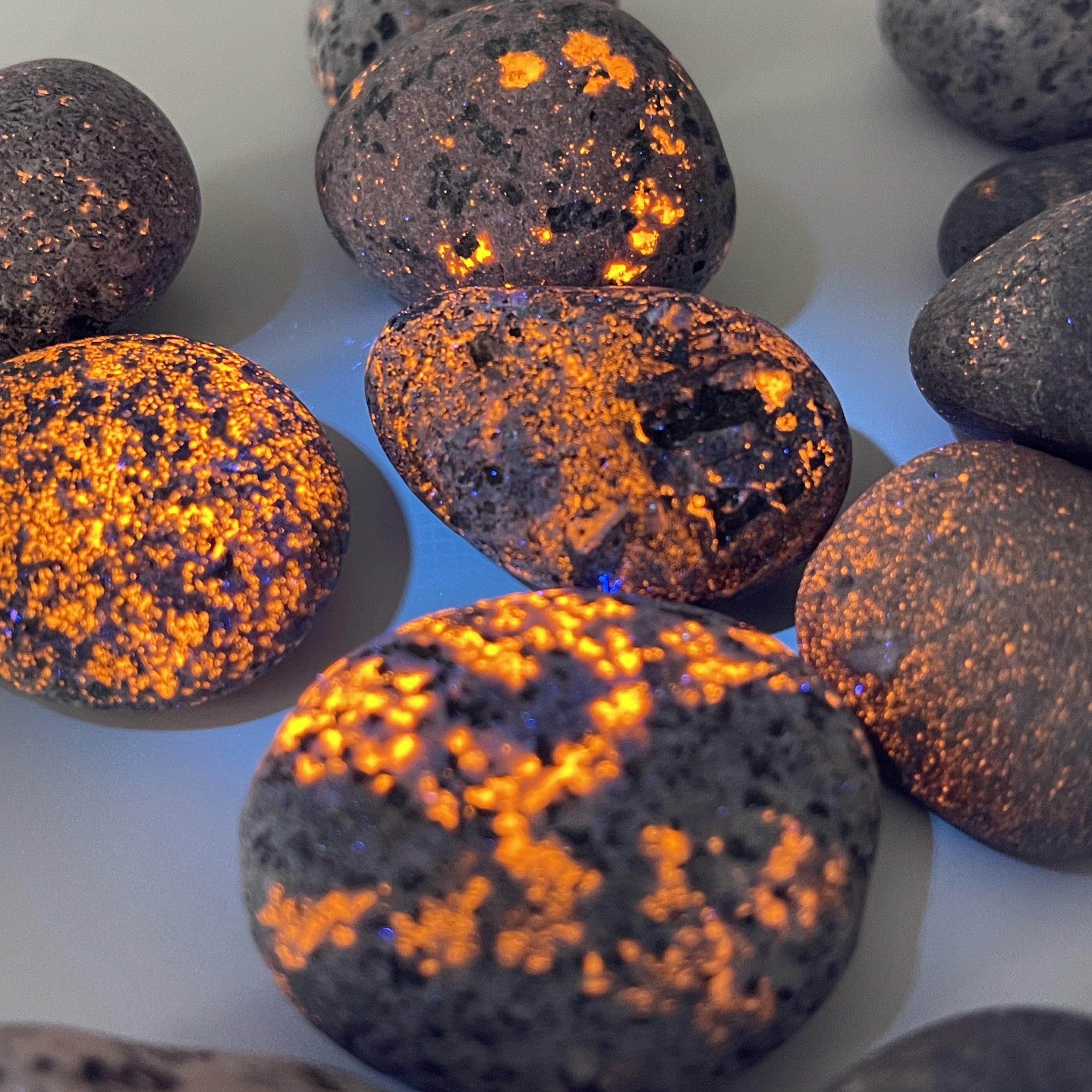 LAKE SUPERIOR "FIRELITE" UV STONE - Black Friday sale, emberlite, firelite, lake superior, pocket crystal, tumble, uv fluorescent, yooperlite - The Mineral Maven