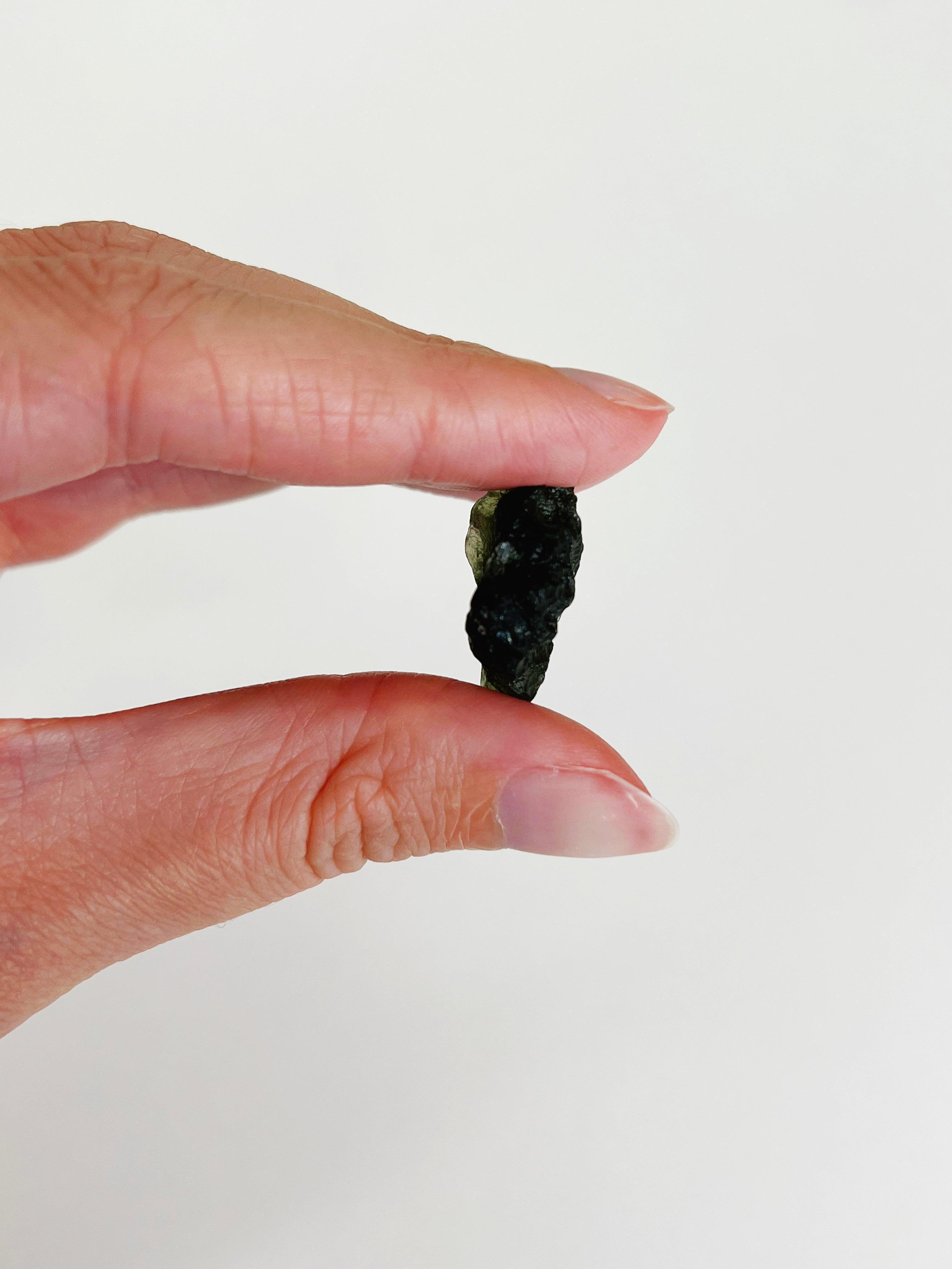 MOLDAVITE 4 - moldavite, tektite - The Mineral Maven