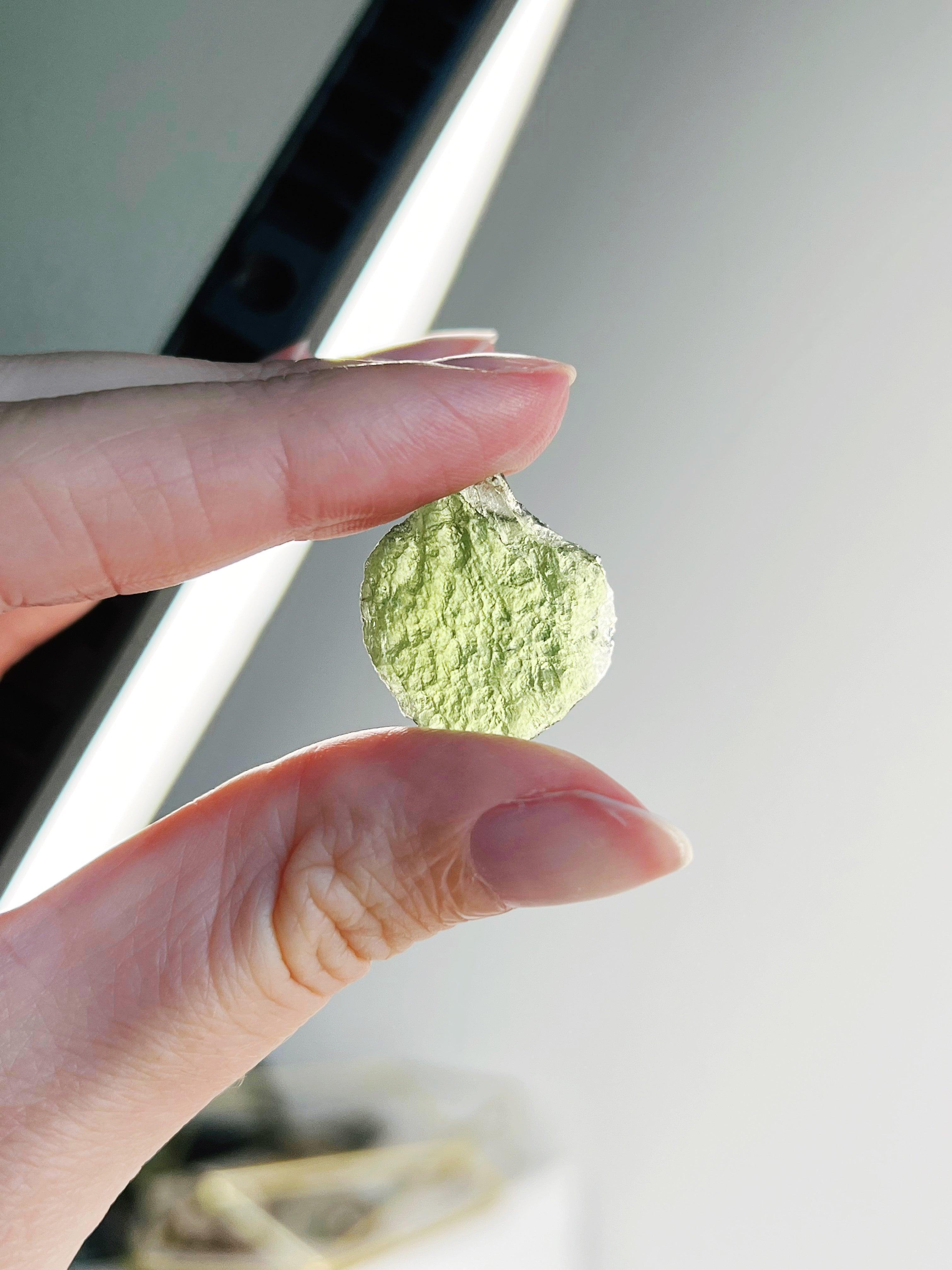 MOLDAVITE 5 - moldavite, tektite - The Mineral Maven