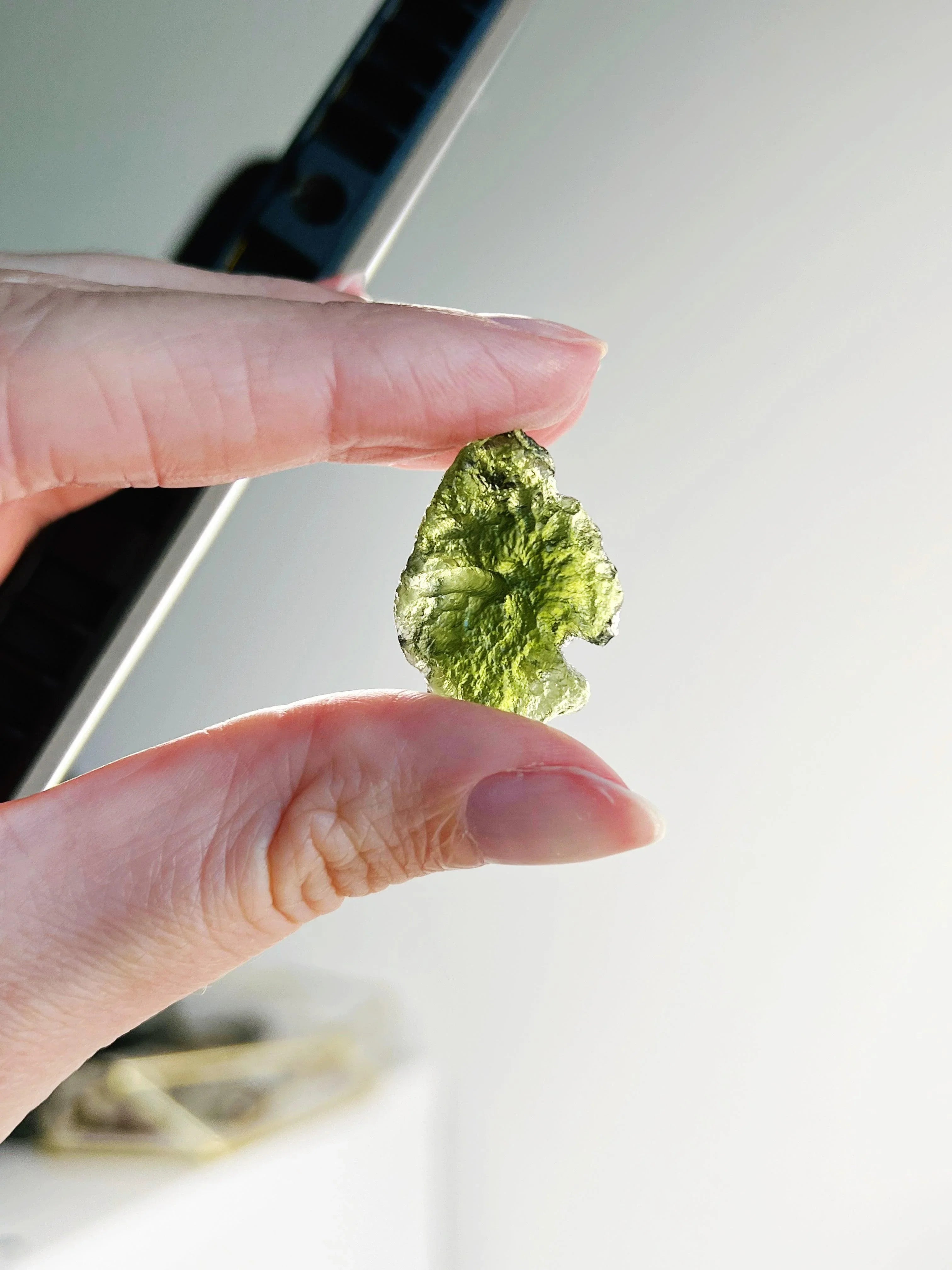 MOLDAVITE 6 - moldavite, tektite - The Mineral Maven