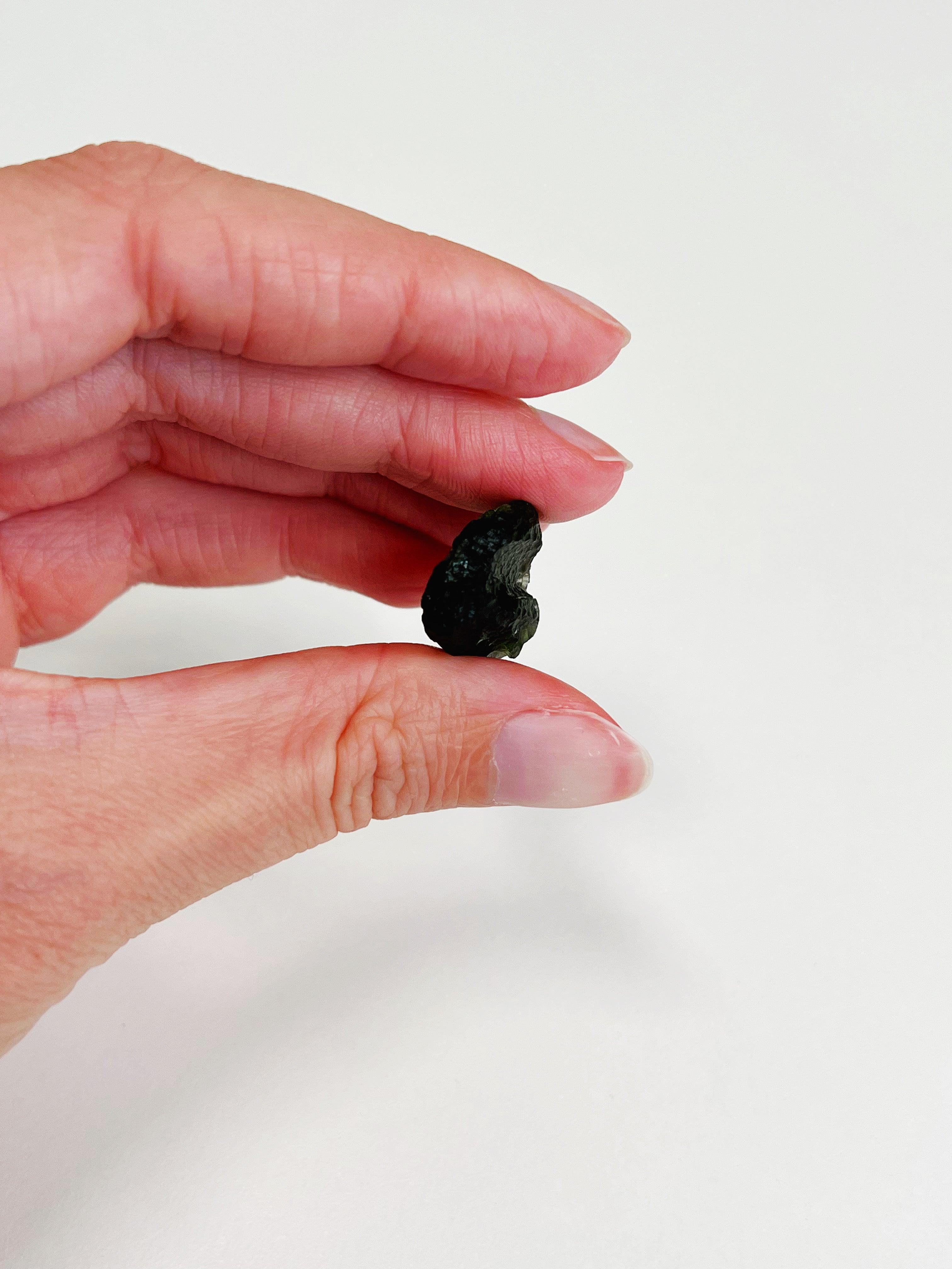 MOLDAVITE 7 - moldavite, tektite - The Mineral Maven
