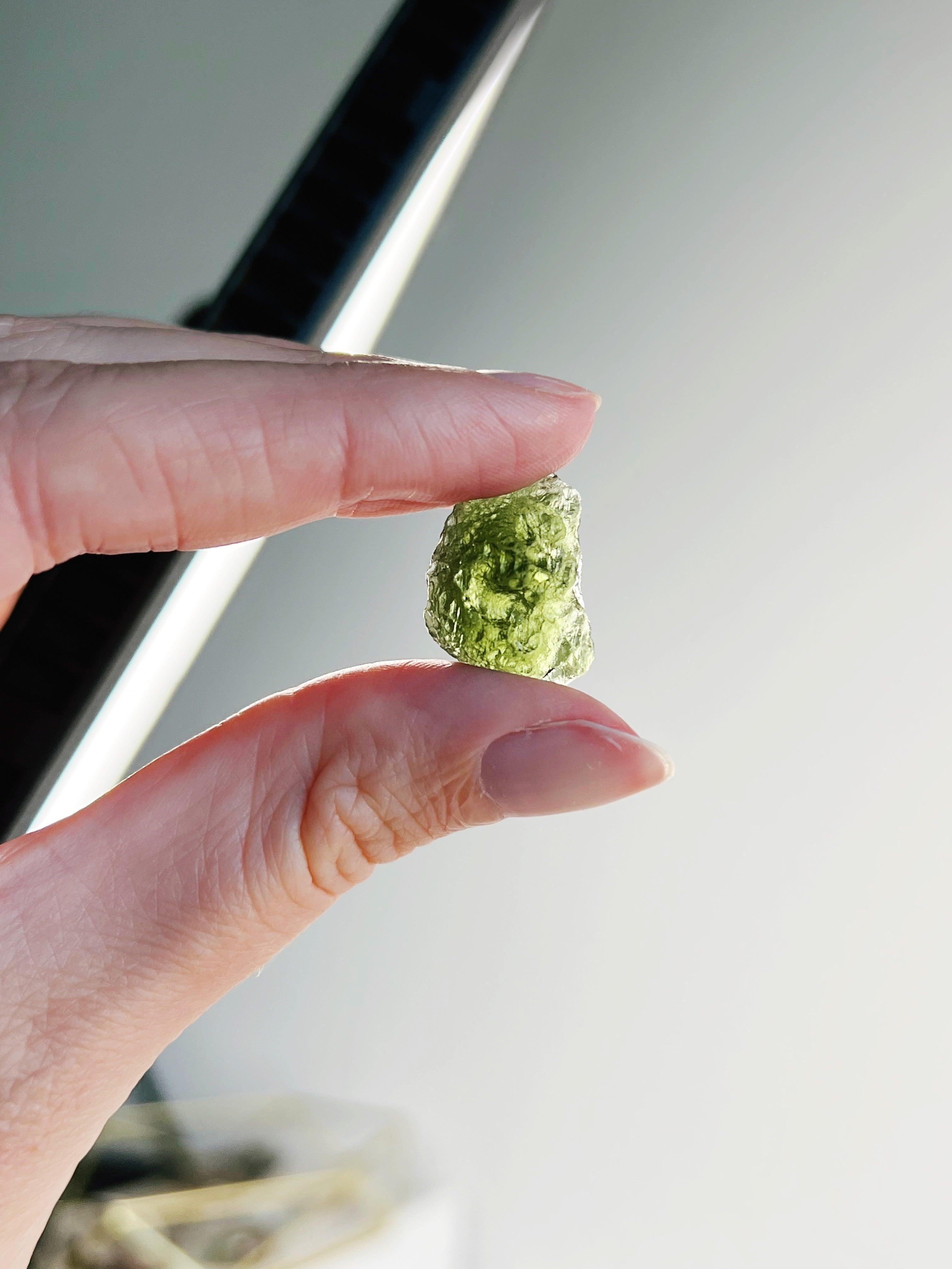 MOLDAVITE 8 - moldavite, tektite - The Mineral Maven