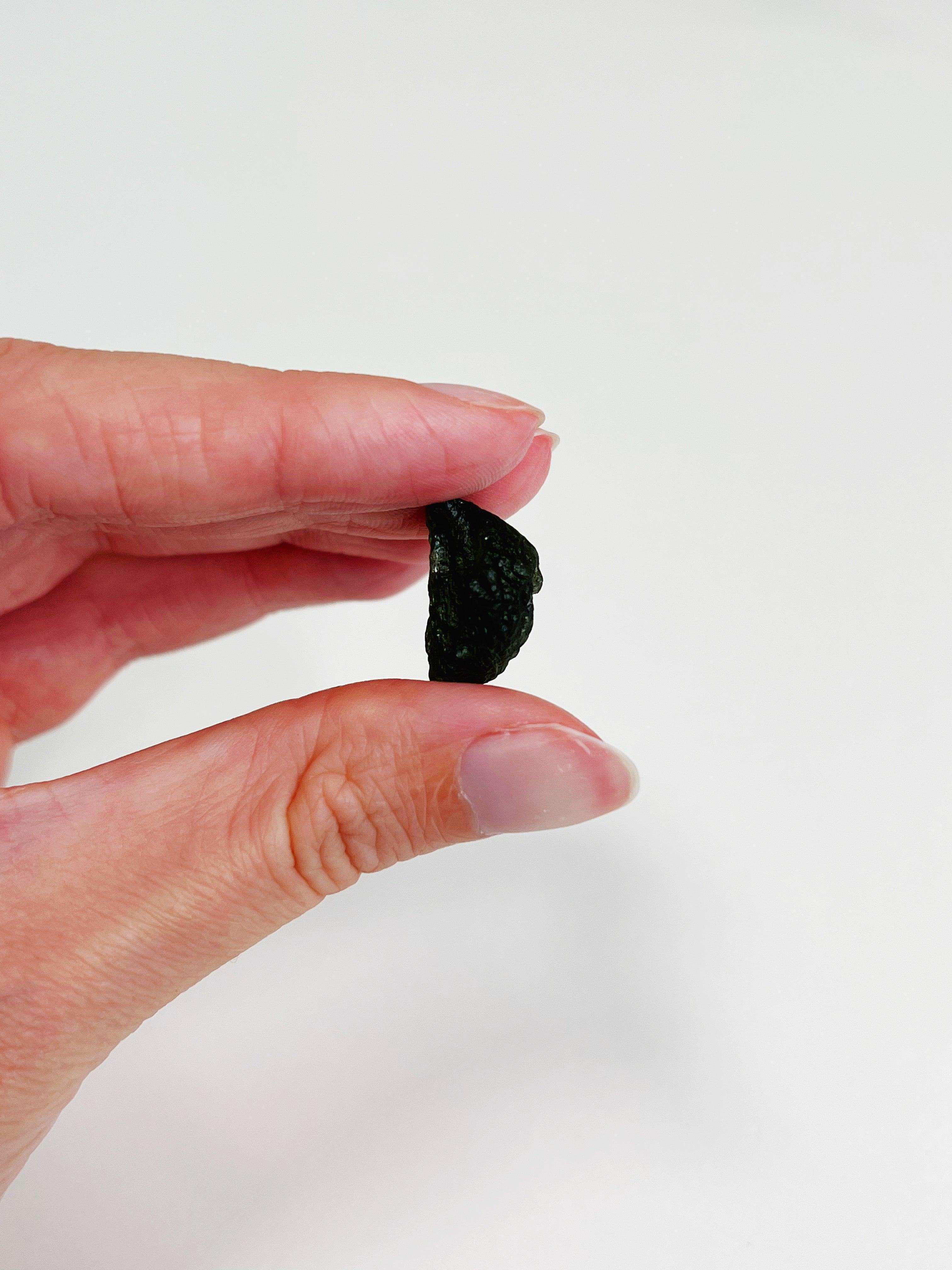MOLDAVITE 8 - moldavite, tektite - The Mineral Maven