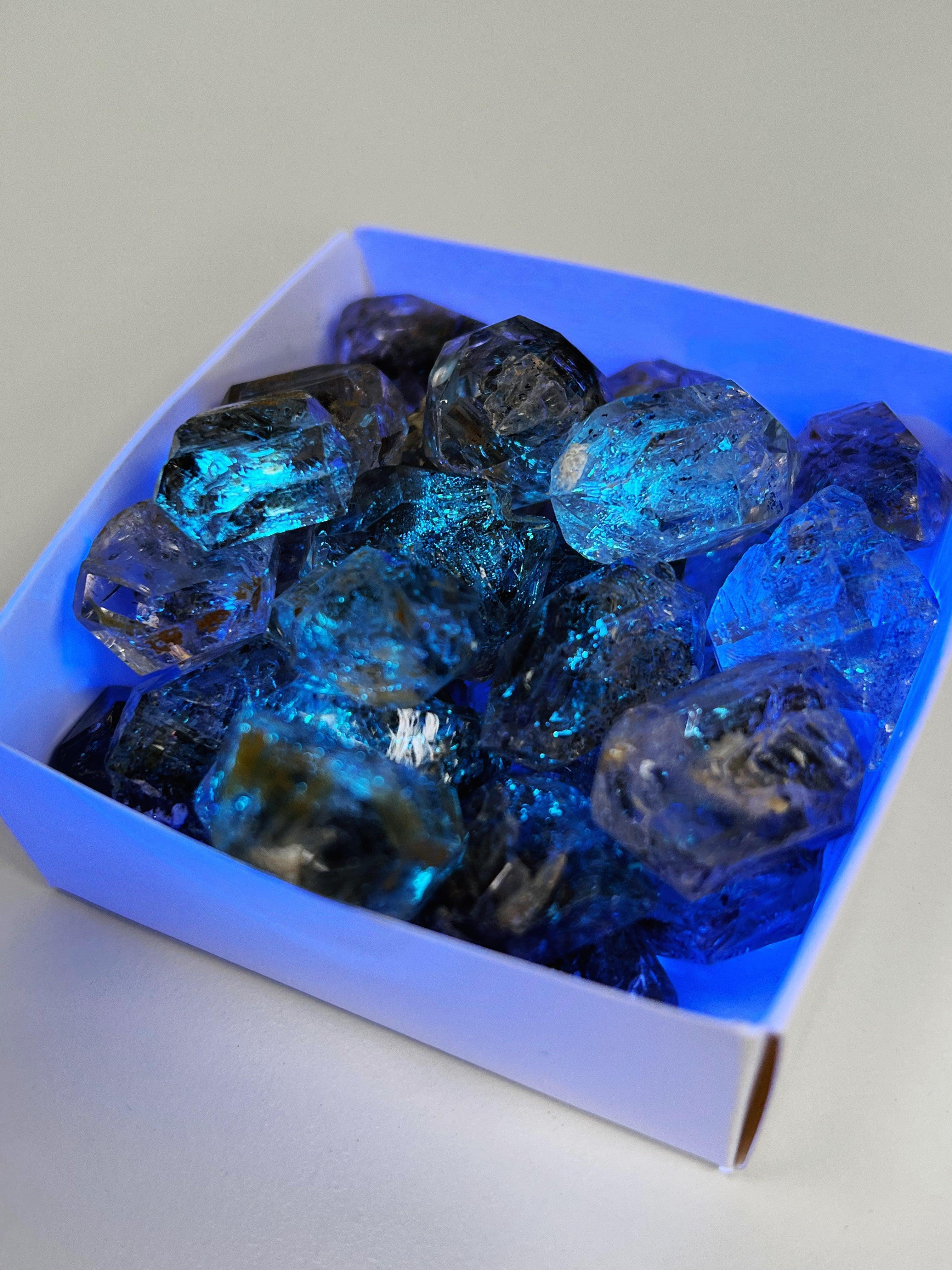 WINDOW QUARTZ - RAW - 2025 vibes, 33 bday, 444 sale, Black Friday sale, focus gift bundle, herkimer, holiday sale, new year sale, pakimer, protection gift bundle, quartz, raw crystal, raw stone, rough crystal, Rough Stone, transform gift bundle, window quartz - The Mineral Maven